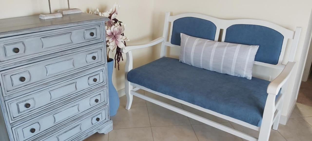 Le Grand Bleu Apartment *